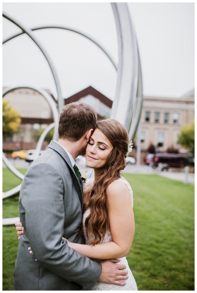 Des moines | Cedar Rapids Art Museum | Des Moines photographer | iowa photographer | midwest photographer | Kara Vorwald photography | wedding photography |